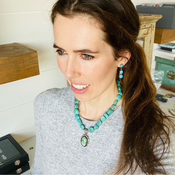 SOLD ♥️ Navajo ♥️ Vintage Sterling Silver & Turquoise Toggle Necklace - Picture 7 of 8